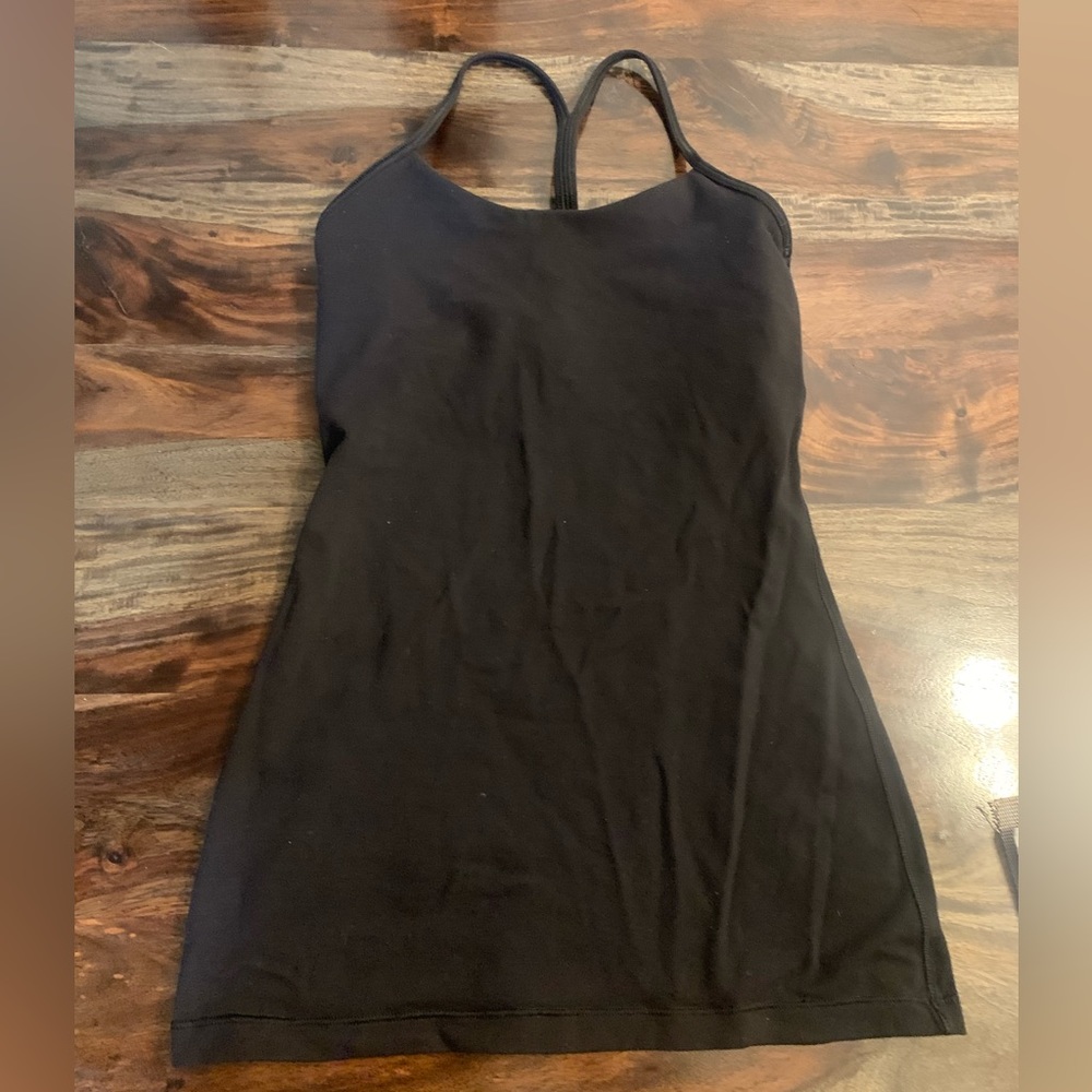 Lululemon black power y tank.